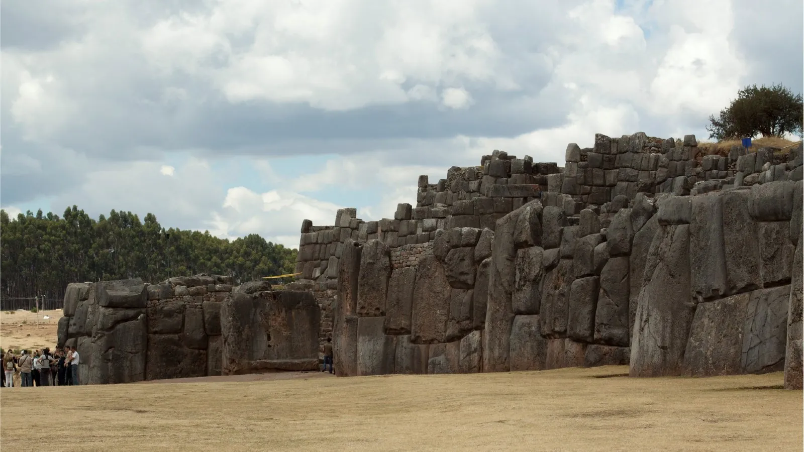Ccochahuasi Sanctuary & Sacsayhuamán