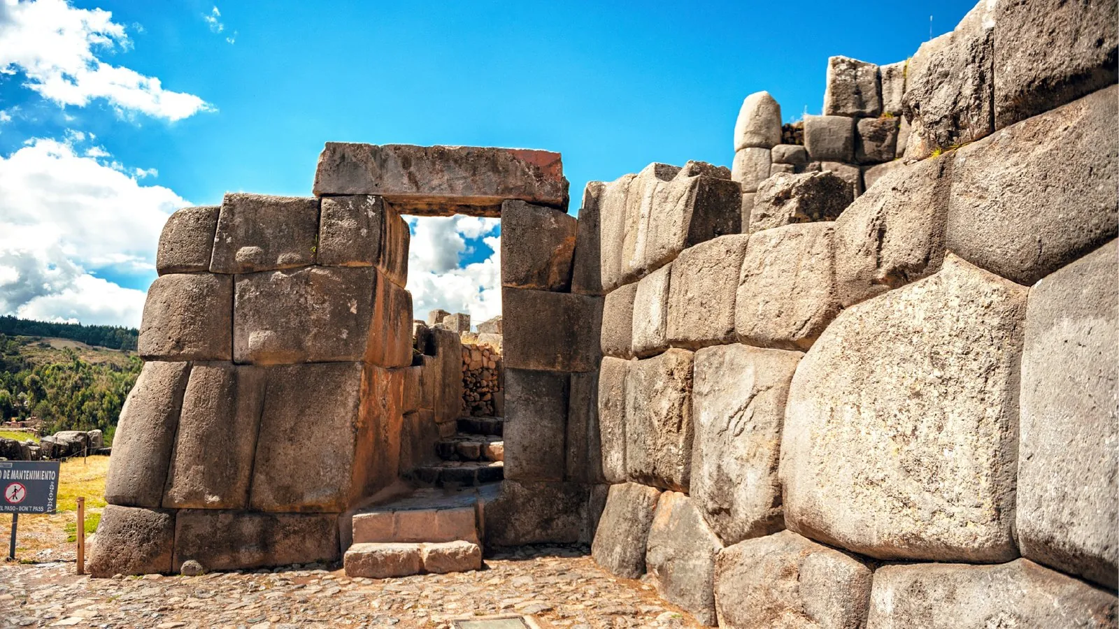 Megalithic Inca walls at Sacsayhuamán, above Cusco